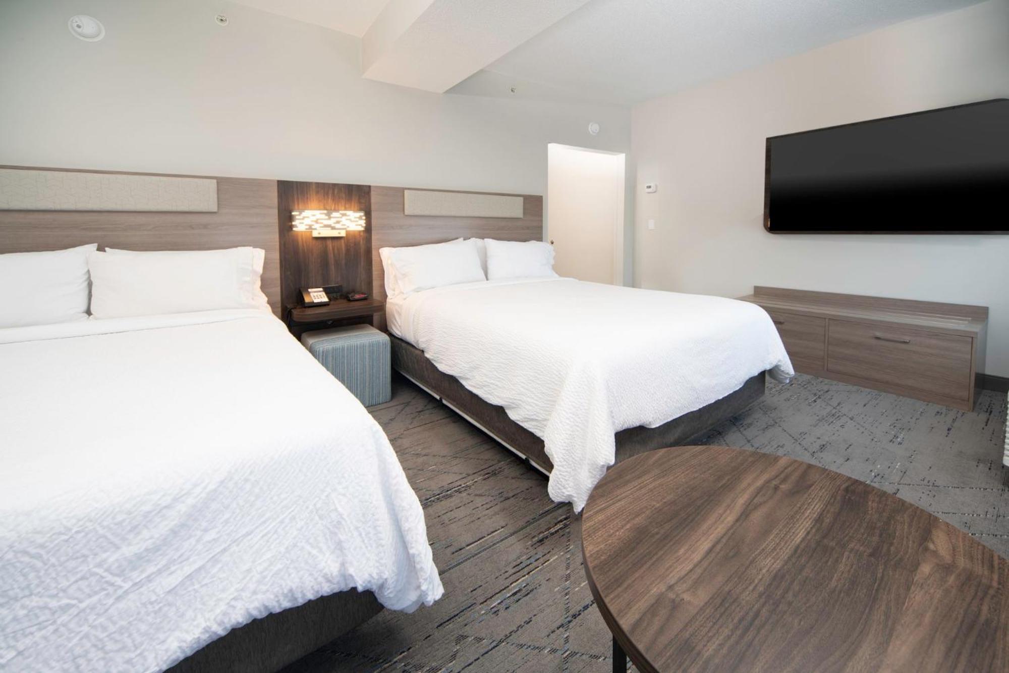 Express & - East By Ihg 3*