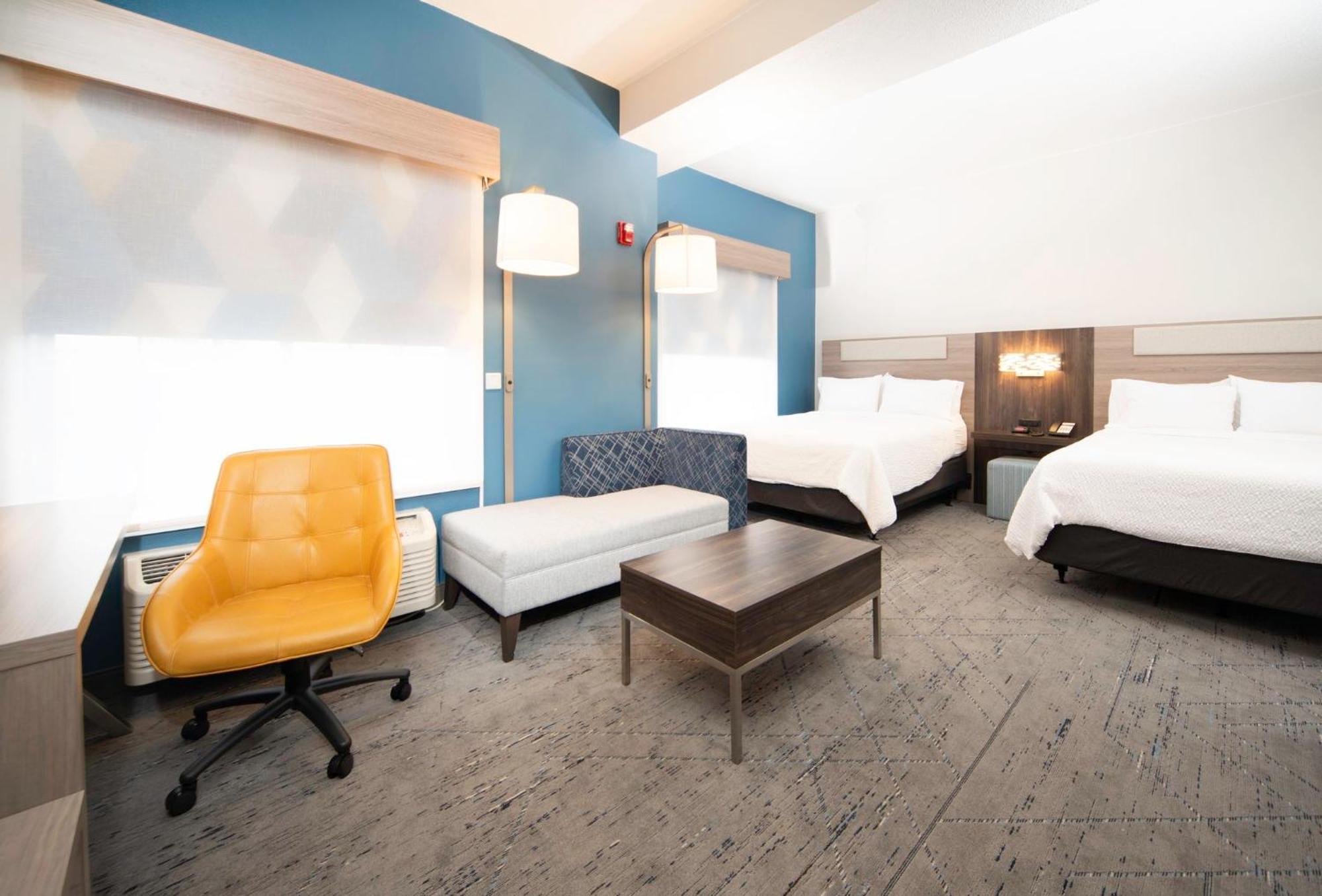 Express & - East By Ihg Hotel