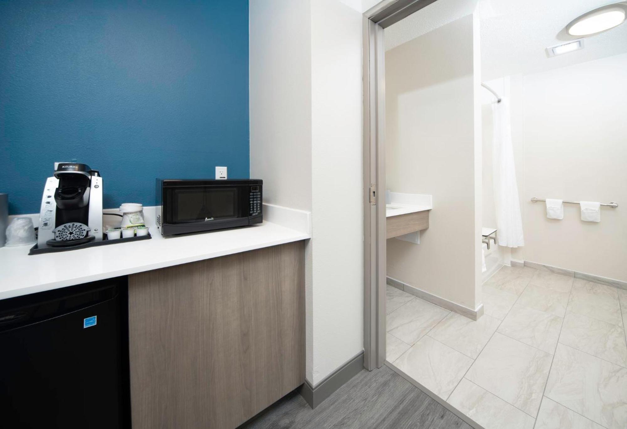 Express & - East By Ihg Hotel Indianápolis