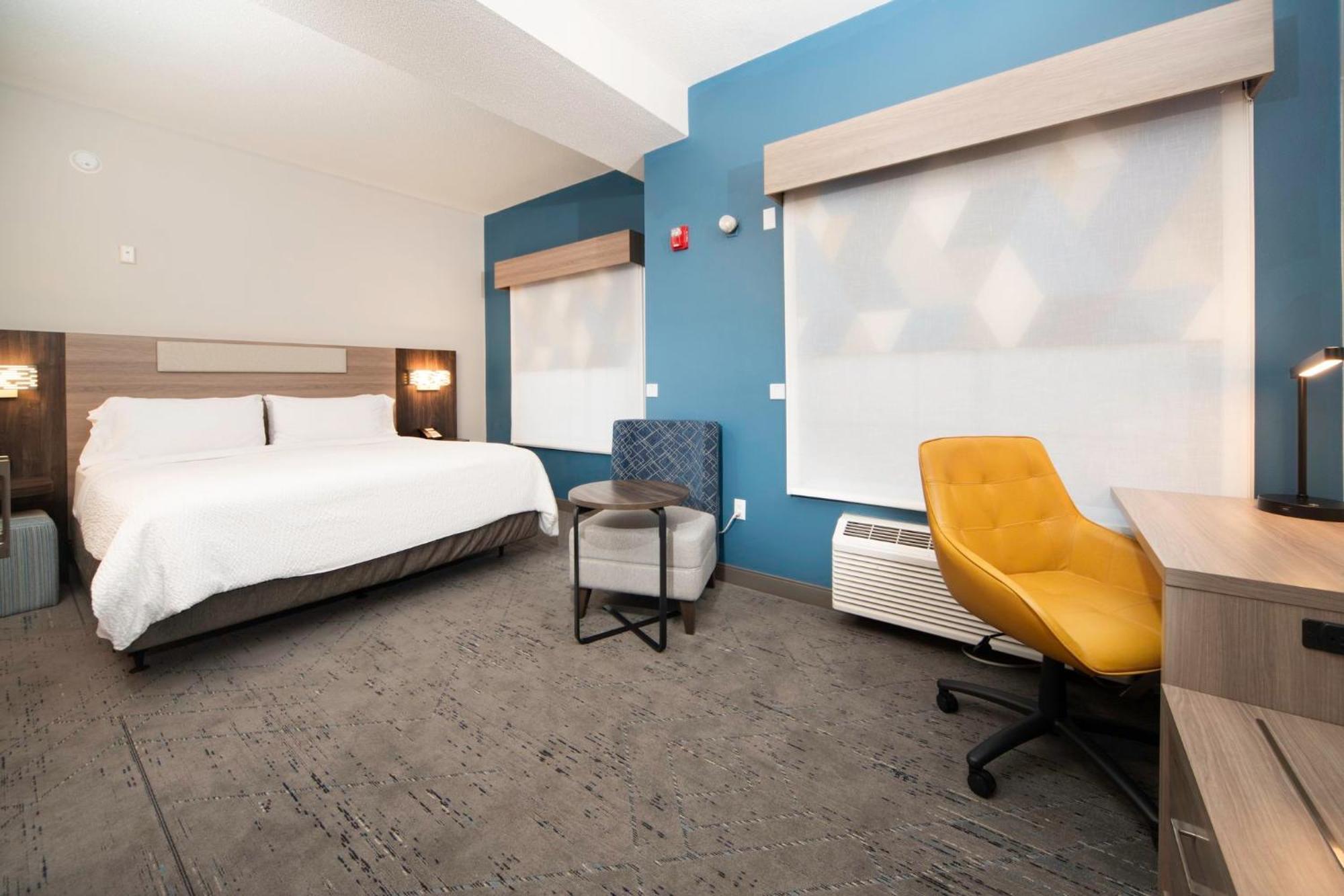 Express & - East By Ihg Hotel Indianápolis