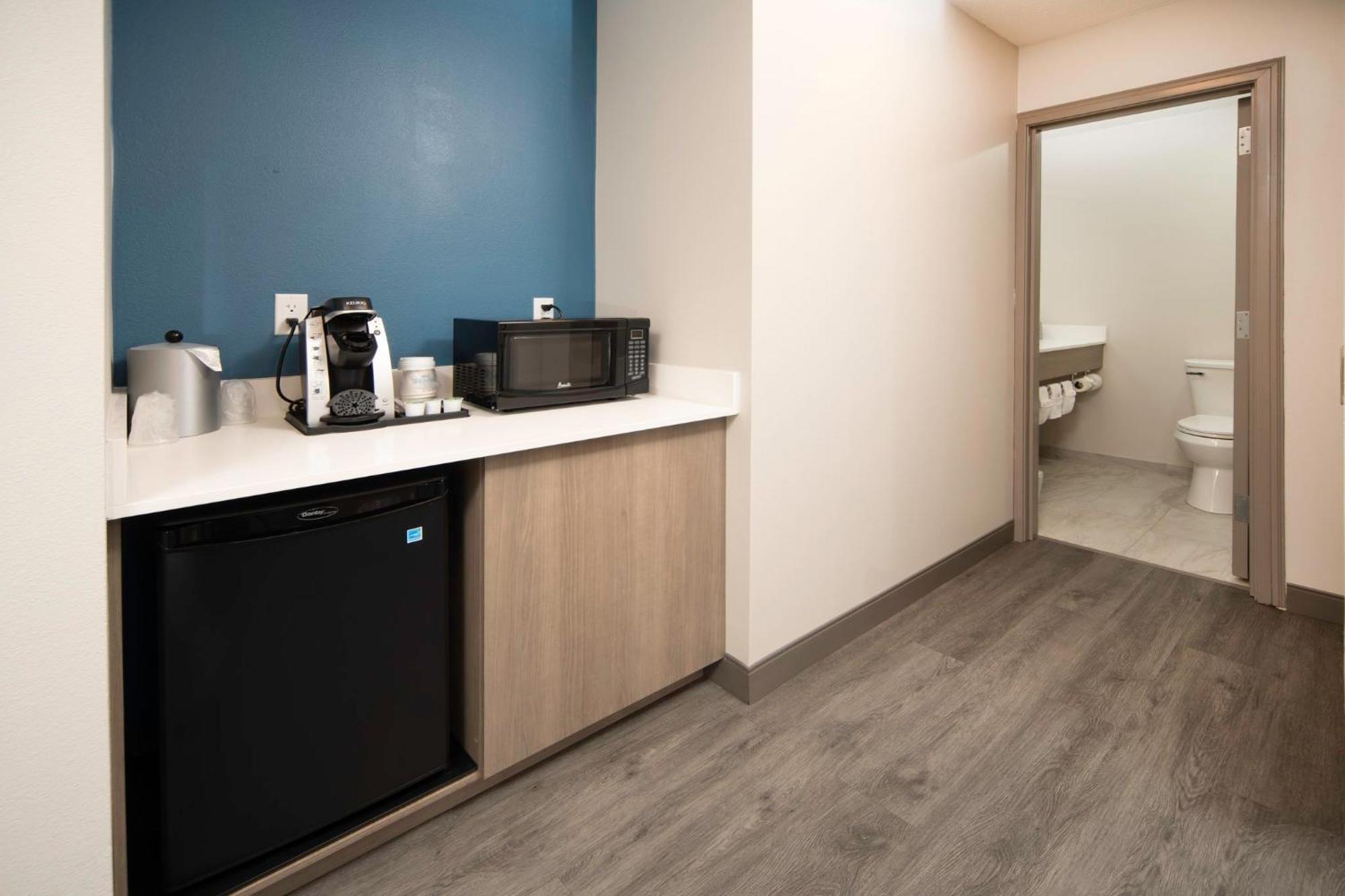 Hotel Express & - East By Ihg Indianápolis