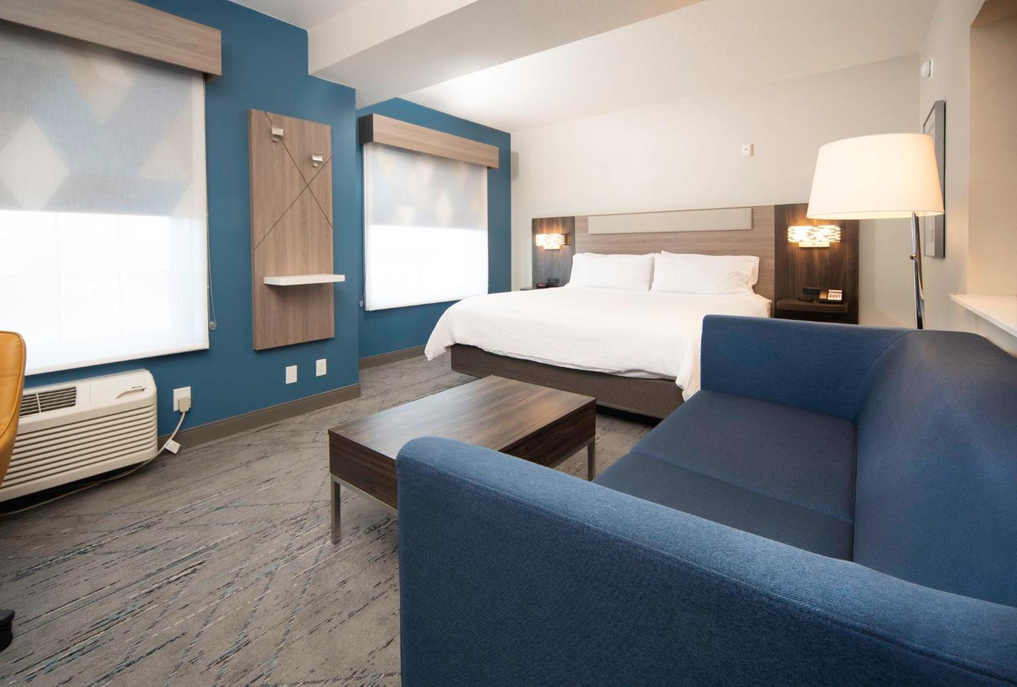 Express & - East By Ihg Indianapolis
