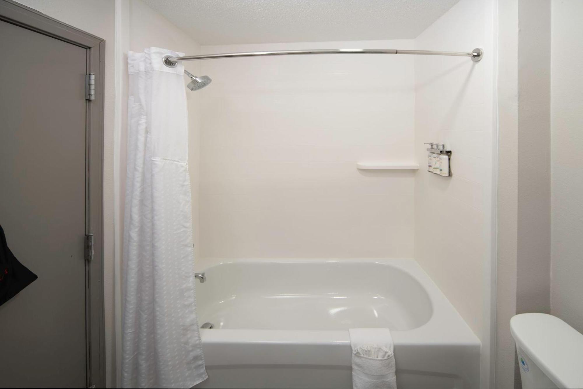 Express & - East By Ihg 3* Indianapolis