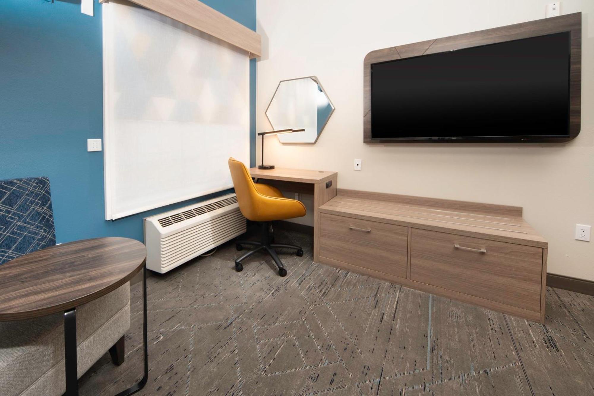 Express & - East By Ihg