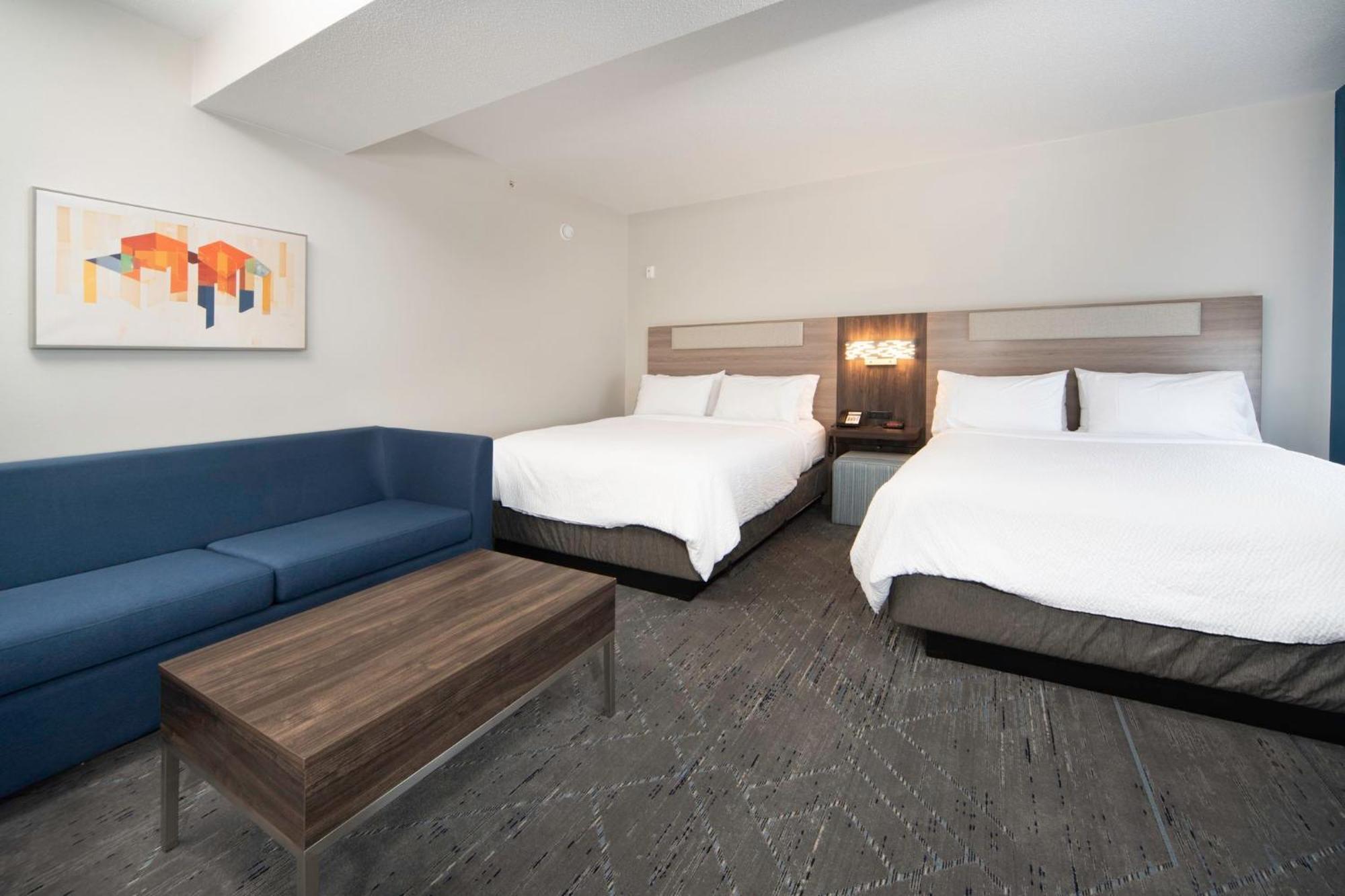 Hotel Express & - East By Ihg Indianápolis