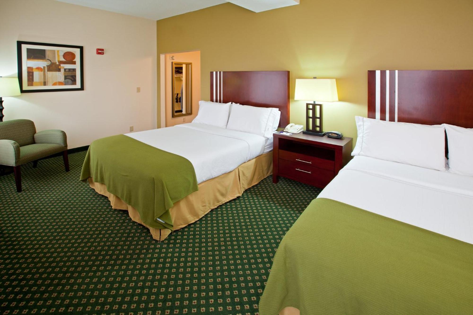 Hotel Express & - East By Ihg