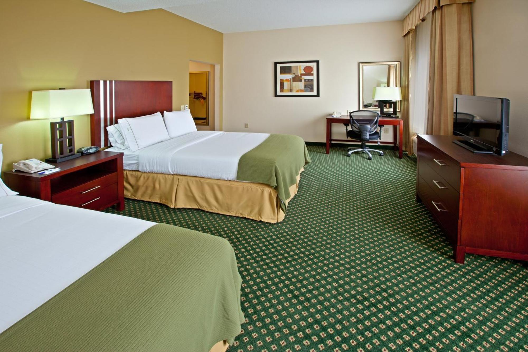 Express & - East By Ihg Hotel 3*