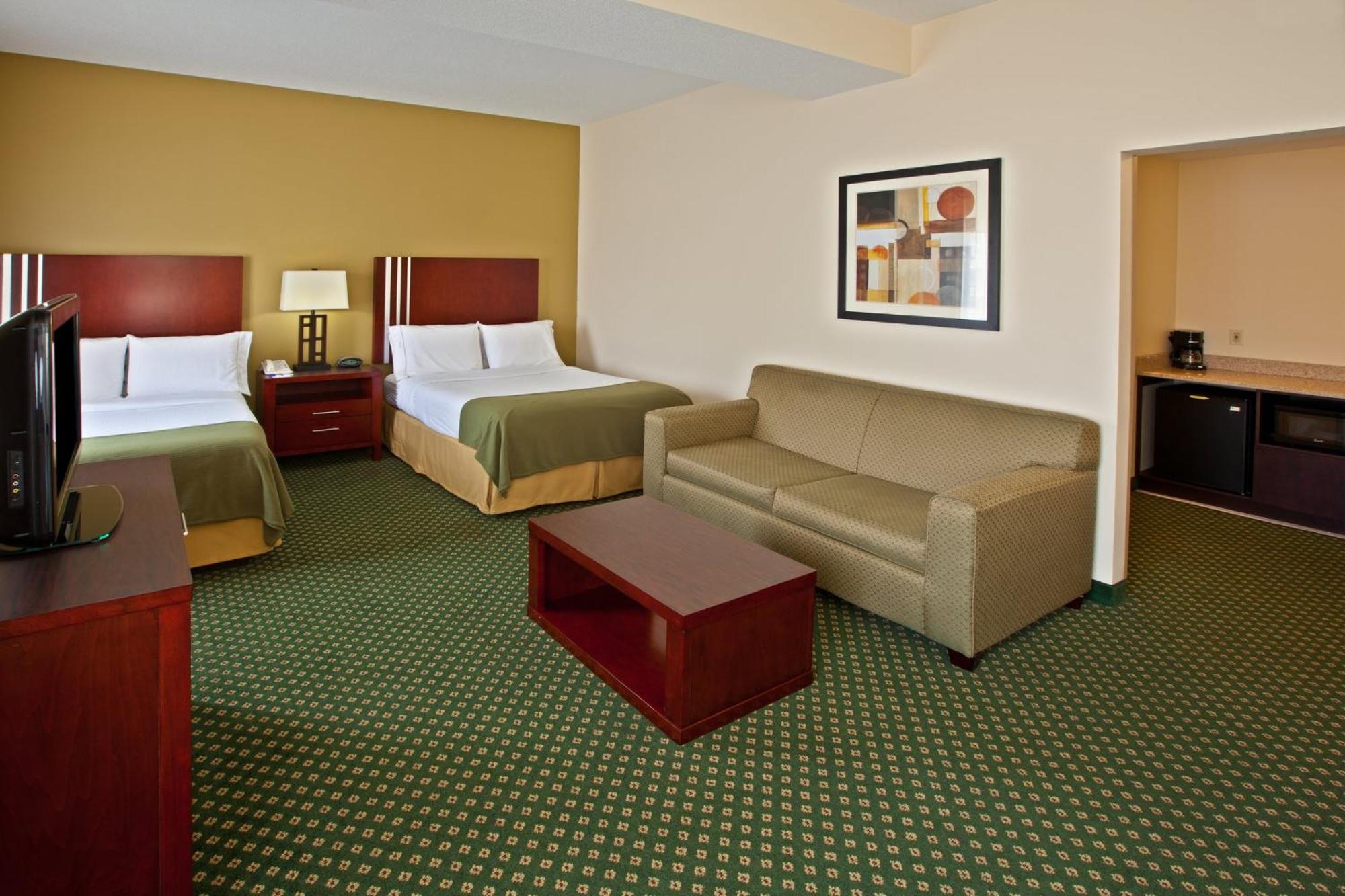 Express & - East By Ihg Hotel